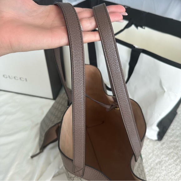 Gucci Ophidia GG tote with pouch! - Picture 9 of 16